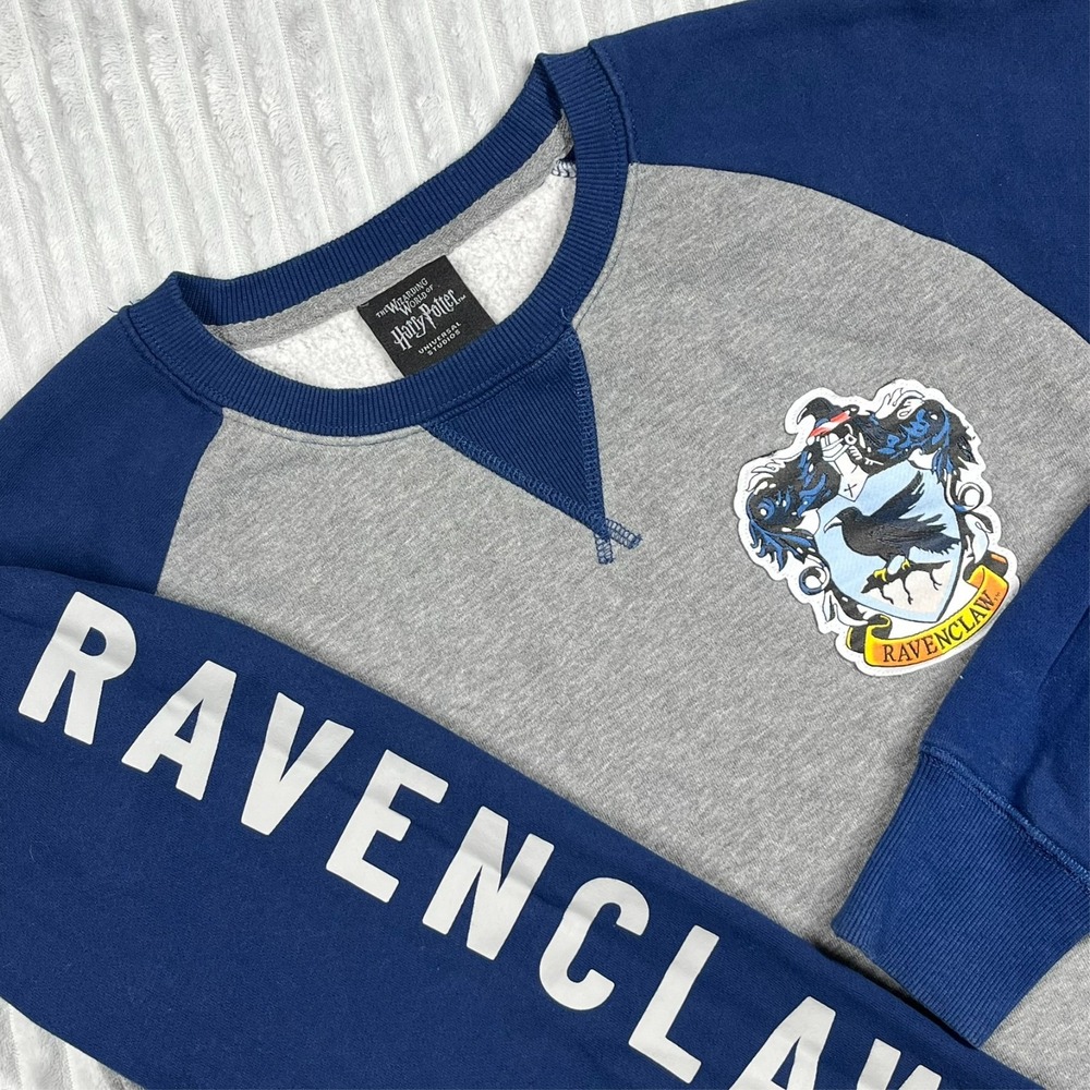 Harry Potter Crewneck Fleece Sweatshirt Men's S RavenClaw Spellout Hogwarts